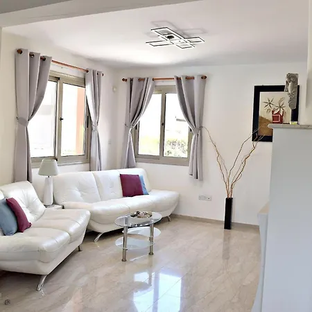 Villa Saraliana Sandy - Heated Pool - Jacuzzi - Private Area *
