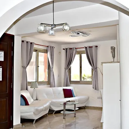Saraliana Sandy - Heated Pool - Jacuzzi - Private Area