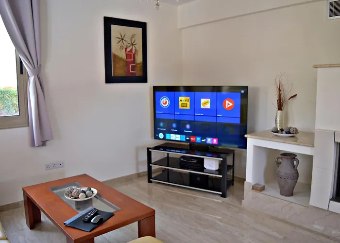 Saraliana Sandy - Heated Pool - Jacuzzi - Private Area Vila Polis