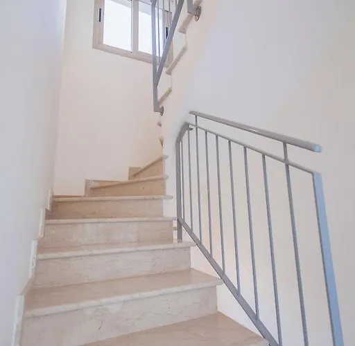 Saraliana Sandy - Heated Pool - Jacuzzi - Private Area