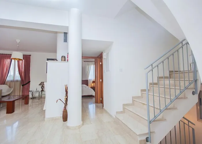 Vila Saraliana Sandy - Heated Pool - Jacuzzi - Private Area