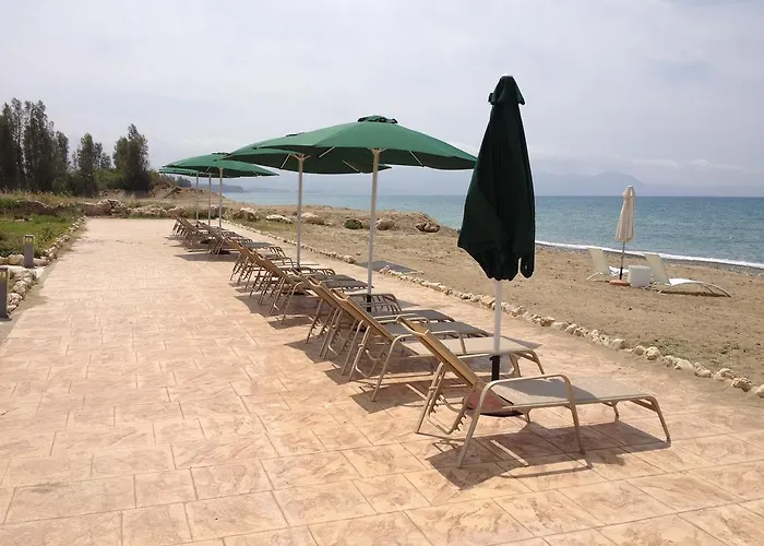 Saraliana Sandy - Heated Pool - Jacuzzi - Private Area *